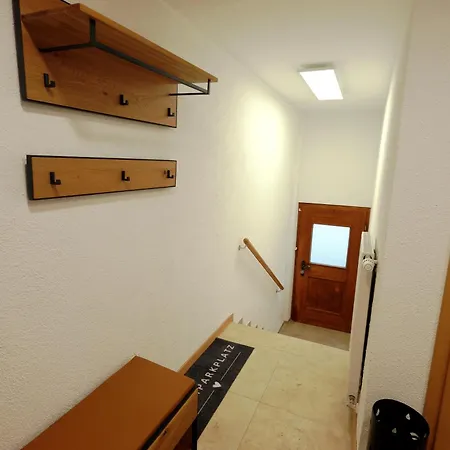 Zum Kalvarienberg In Der Alpenstadt Lejlighed